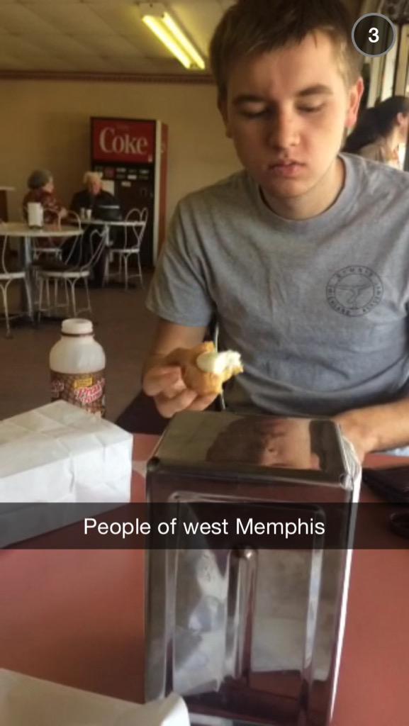 MorgangWren's tweet photo. Only homesick for Howard's Donuts and the Dunn siblings http://t.co/gYVi8DdtQ6