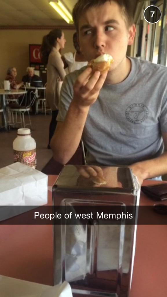 MorgangWren's tweet photo. Only homesick for Howard's Donuts and the Dunn siblings http://t.co/gYVi8DdtQ6