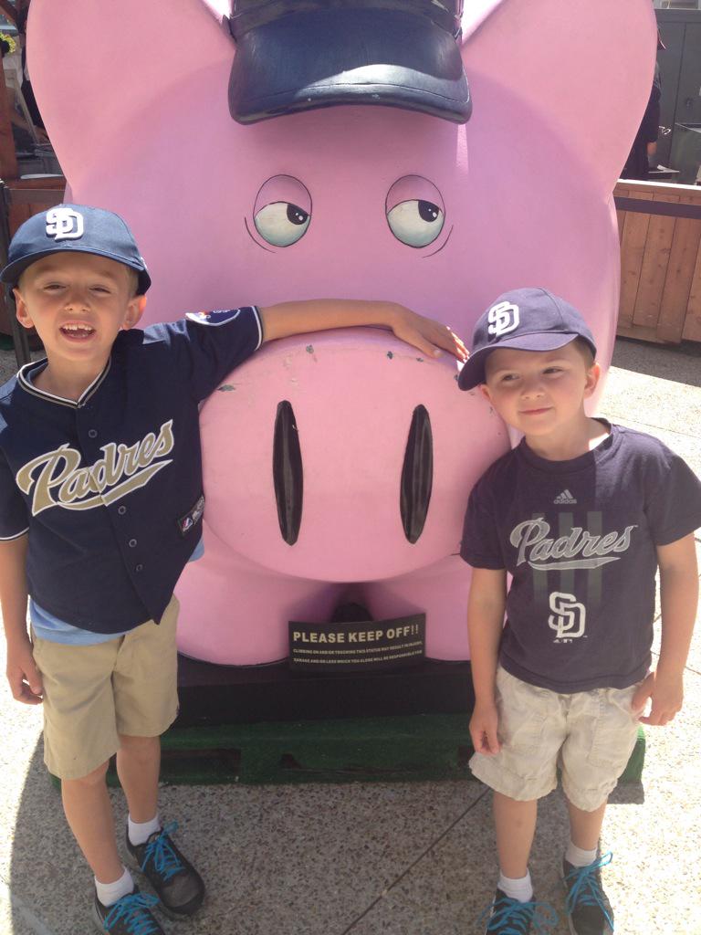 LittleBirdsBlog's tweet image. .@Padres Go Padres!!! #SDinHD