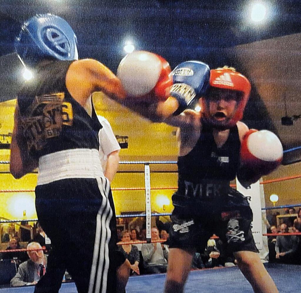 blackrodABC's tweet photo. Blackrod boxing show http://t.co/4rQ3uzCrnp