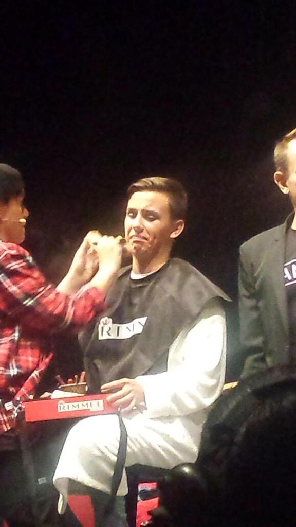 thisisamplify's tweet photo. When you realise that #AmplifyLIVE is over: http://t.co/G6ItIlfP5e