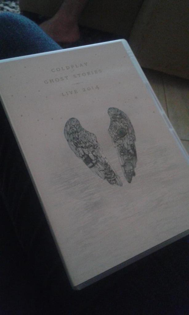 coldplaylow's tweet image. O melhor presente de aniversário 😍😭💖