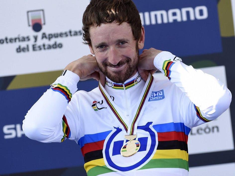 tourdegila's tweet photo. #MERCIWIGGO El @TeamSky ha fet una galeria de fotos del pas de Sir Bradley Wiggins per l'equip http://t.co/oGFmbFWp35 http://t.co/FfNLzRRyns