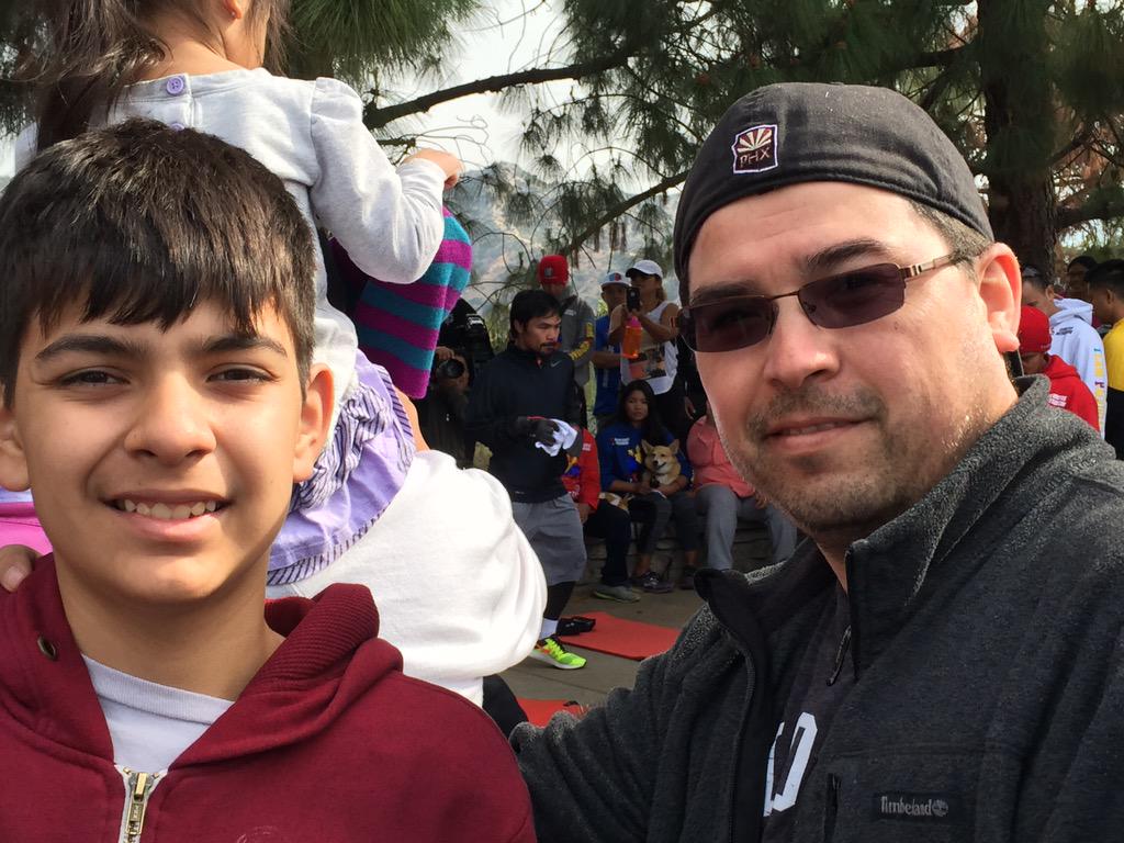 jaru18's tweet photo. @MannyPacquiao hi manny we saw you on Friday from Phoenix Az, I wish you signed my son's glove,good luck in the fight http://t.co/sDptcYzuTB