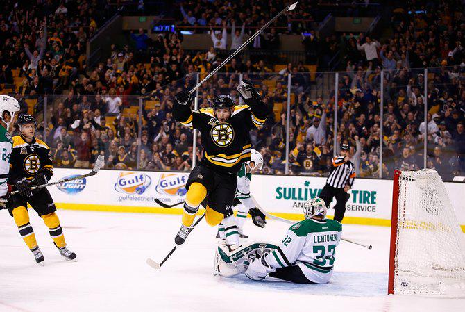Happy 24th birthday to the one and only Torey  Krug ! Congratulations 