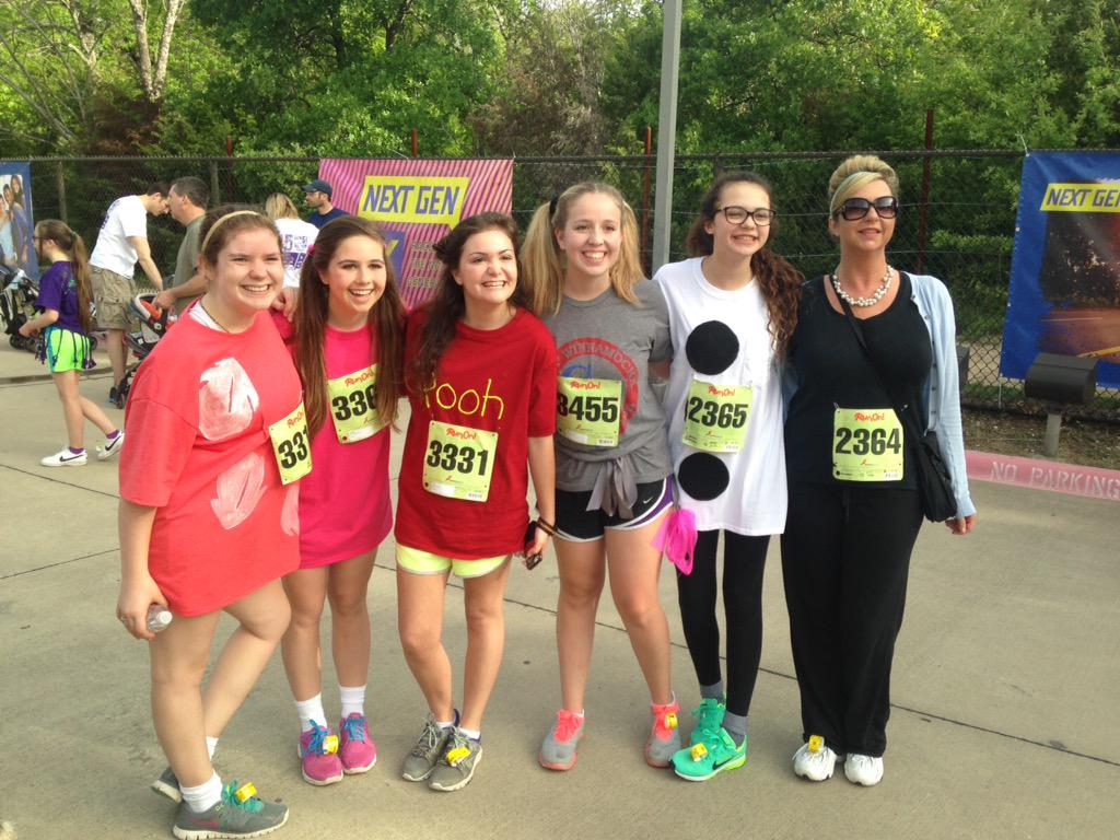 AHSDOLLS's tweet photo. Fun day yesterday at the #nextgen5k (Part 2) http://t.co/iRS115ZHdm