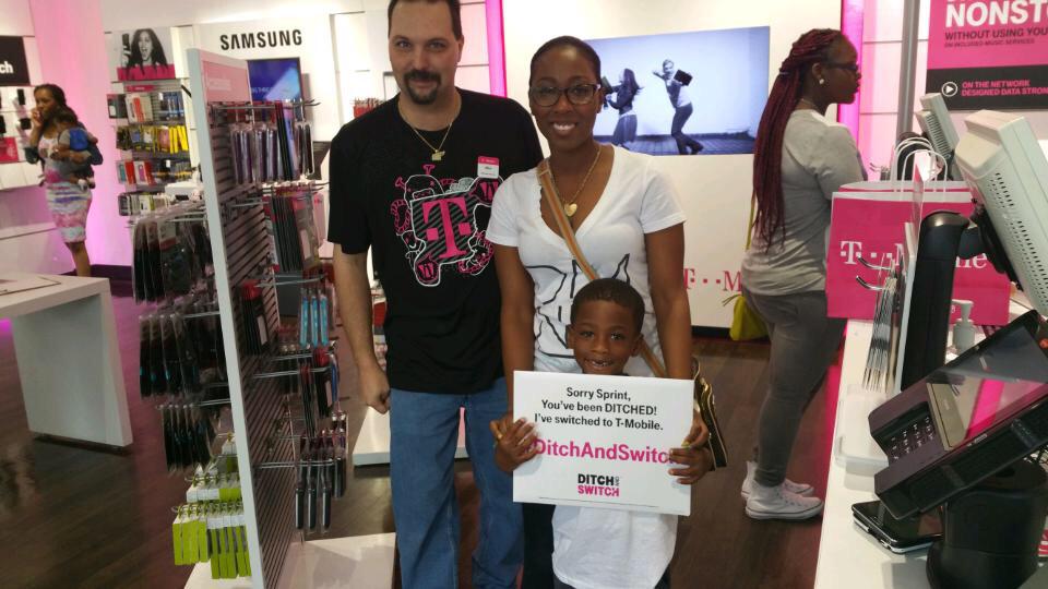 kelleyanne33's tweet photo. And another one bites the dust for Mike! #ditchandswitch #tmobile #sorrysprint.. @JohnLegere @TMobile http://t.co/W9OtbB7Lpy