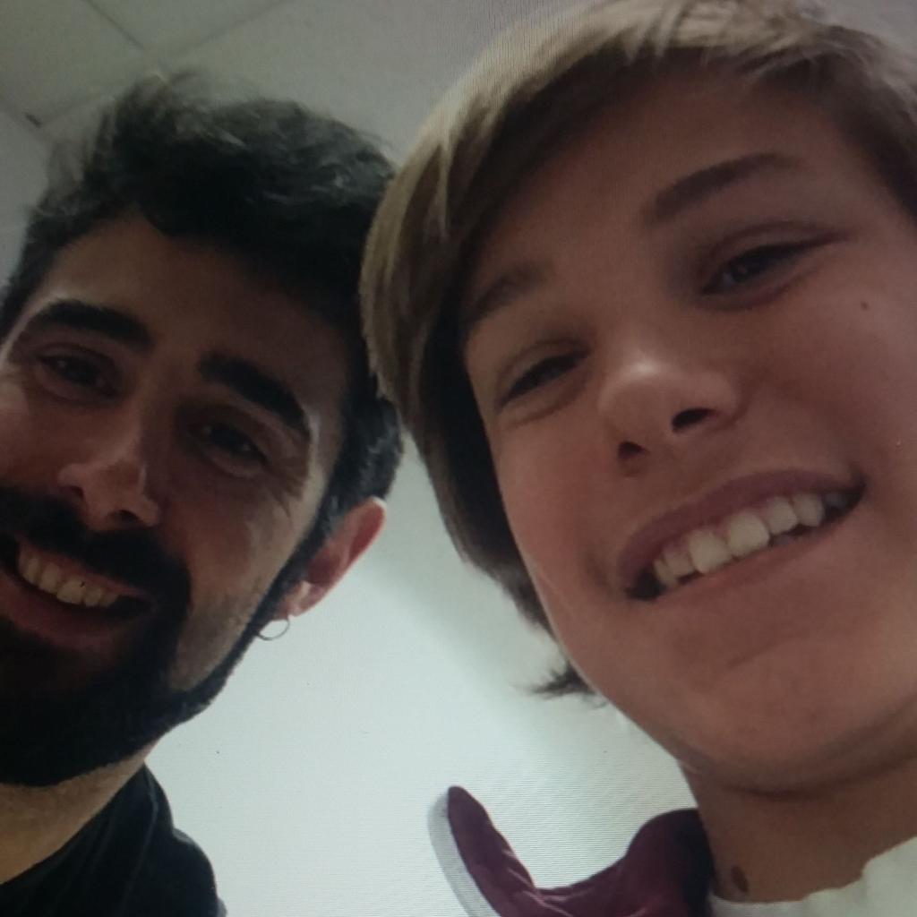 Con <a href="/DavidAmor_Cfo/">David Amor Fans</a>