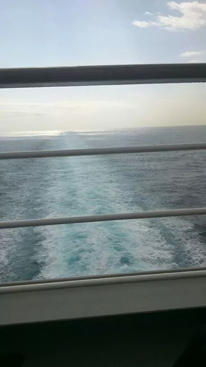ElisabethdMoya's tweet photo. Y por desgracia...lo que pasa en aguas internacionales se queda allí.. http://t.co/Oc8MmTtWhH