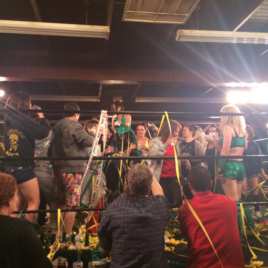 Reiderreiter77's tweet photo. Arrigato Nakagawa. #ThankYouTomoka #AAWSHIM #TomokaFinal http://t.co/fPHvv35VvE