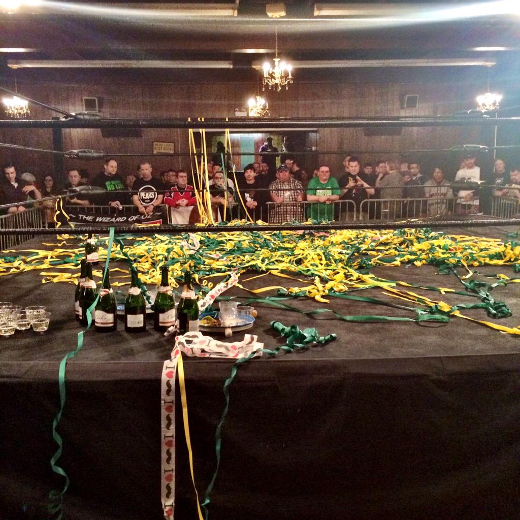 Reiderreiter77's tweet photo. Arrigato Nakagawa. #ThankYouTomoka #AAWSHIM #TomokaFinal http://t.co/fPHvv35VvE