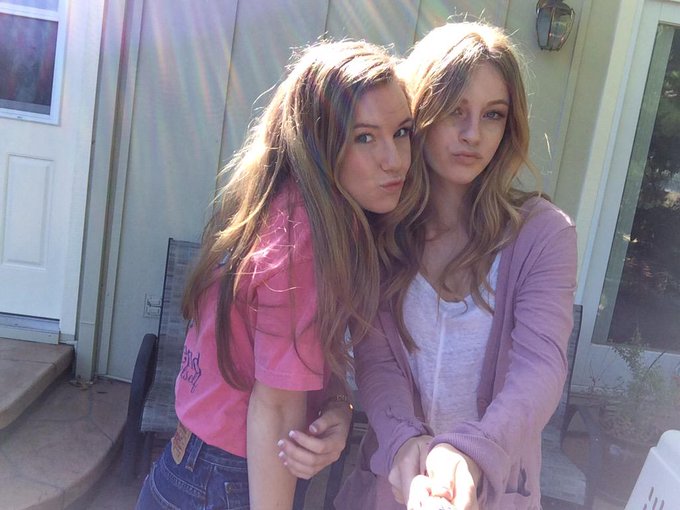 My best friend and partner in crime is back😏💜💜👸🏼👸🏼 @siennan07 http://t.co/ctotuFqZBH