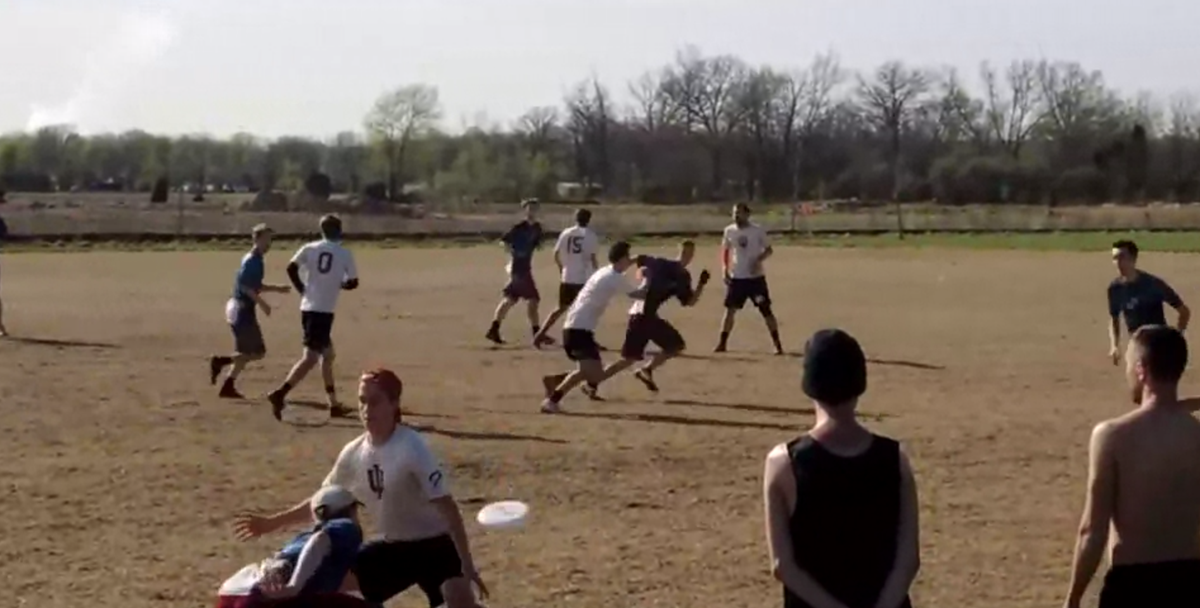 Ultiworld's tweet photo. Purdue's Bobby LeRoy Goes Lefty Backhand Through The Legs: http://t.co/3cPh6GdHUQ (cc @UndueUltimate) http://t.co/S4TiAke0lj