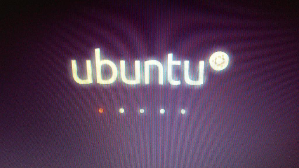 creationsoup's tweet image. A change of scenery. #ubuntu #linux #goodbyewindows