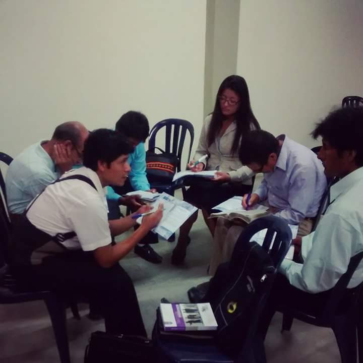 JosCorralesPare's tweet photo. Una iglesia que se prepara, es una iglesia que avanza #EscuelaMisionera  #Pachacutec #MiCOP http://t.co/dw1bs0iCb0