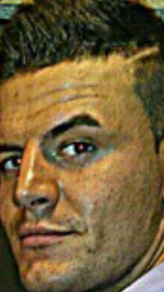 miran_daaaa's tweet photo. rt in 5 seconds or u end up w a face like this http://t.co/h3kuw75jau