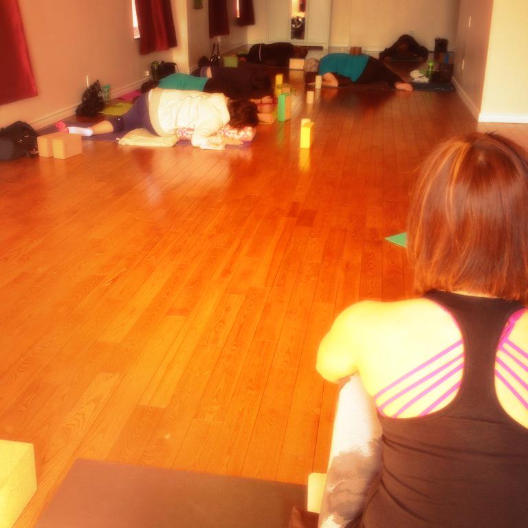 LovetarianKates's tweet photo. Beautiful exchange of reiki and yoga energy today with@inspiredshine @FoyyYoga http://t.co/tr6X0JXdcq
