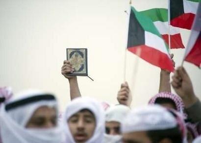 bedoonmedia's tweet photo. قال أبو العتاهيه
نستعصم الله فخير عاصم
قد يسعد المظلوم ظلم الظالم

#البدون http://t.co/LMm2P25xt0