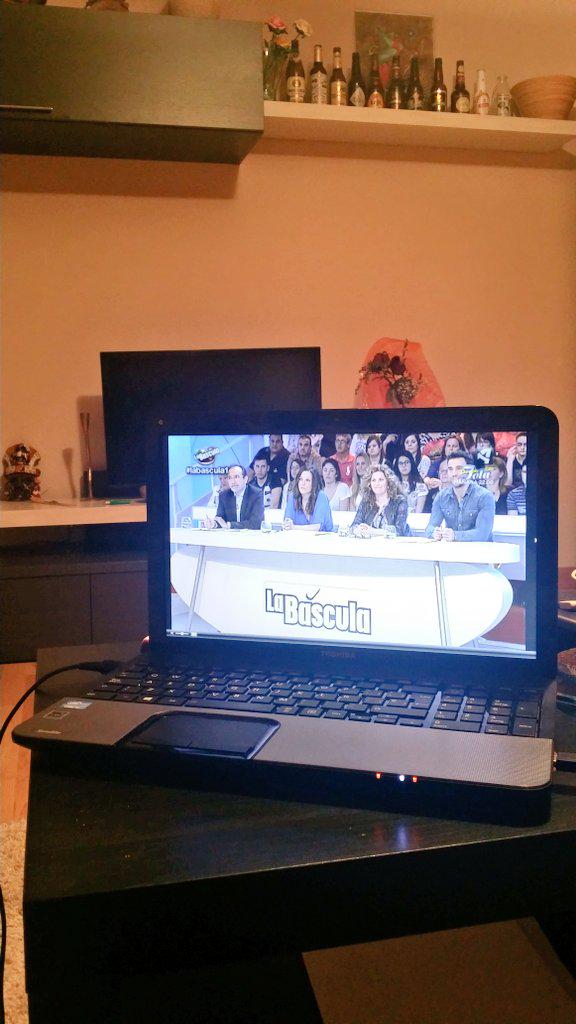 Que en #Madrid no se ve #AragonTV?Pues online!Todo sea por ver a <a href="/alexlamatrainer/">Alex Lamata. Trainer</a> en la pequeña pantalla!#labascula1