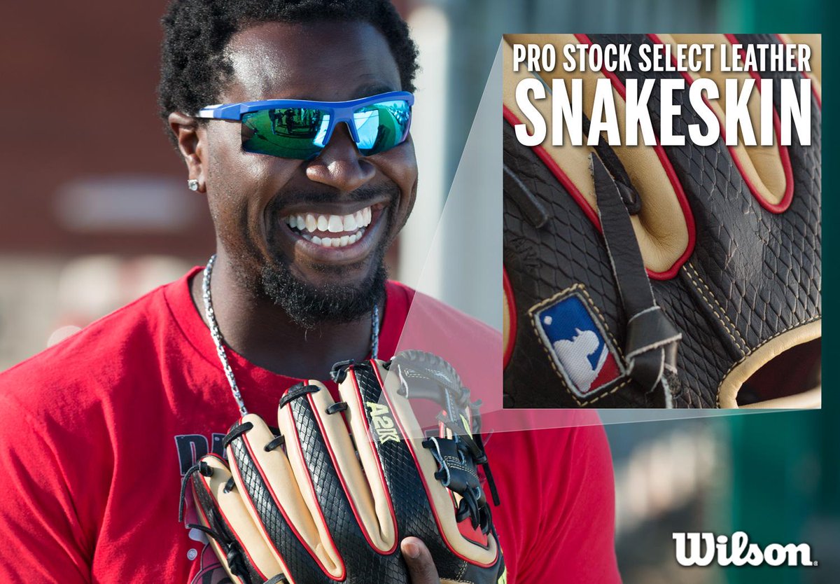 wilsonballglove's tweet photo. Hey #TeamWilson, how many of you are loving the new DATDUDE GM? #TexturedLeather #LizardSkin @DatDudeBP http://t.co/9nikWguYKf
