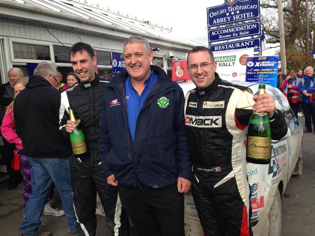 seanmac135's tweet photo. @Dean_Raftery  n @hohnjiggins with @MunsterCarClub COC Paul Browne  @@IrlForestchamp 7th overall @MayoMotorClub http://t.co/5ukak9o3mc