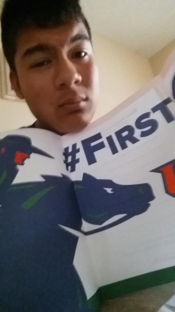 CisnerosEros's tweet photo. #UTRGV #FirstClass http://t.co/g2dBAKKmMZ