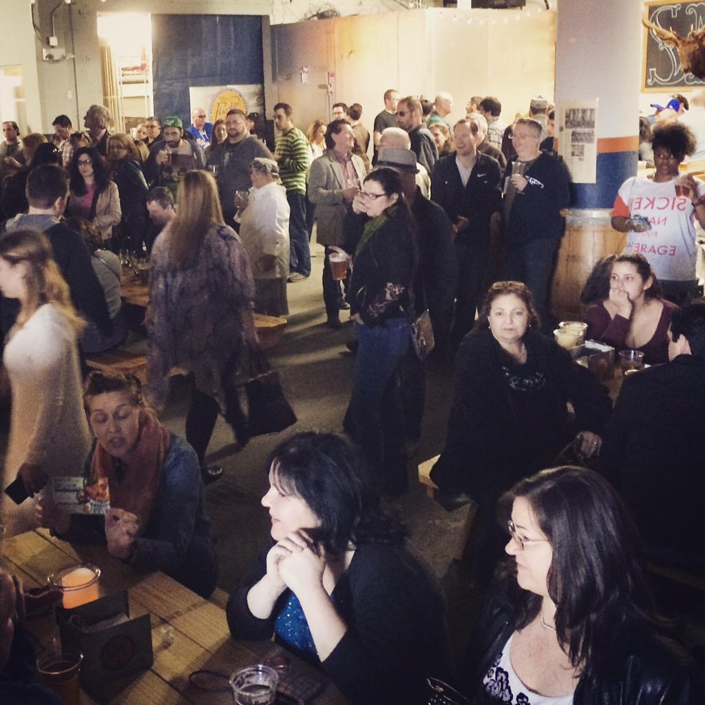 CMDebiRose's tweet photo. Congrats to the North Shore Business Association for showcasing the restaurants of the North Shore! @northshorecrawl http://t.co/jJnpMEgU1C