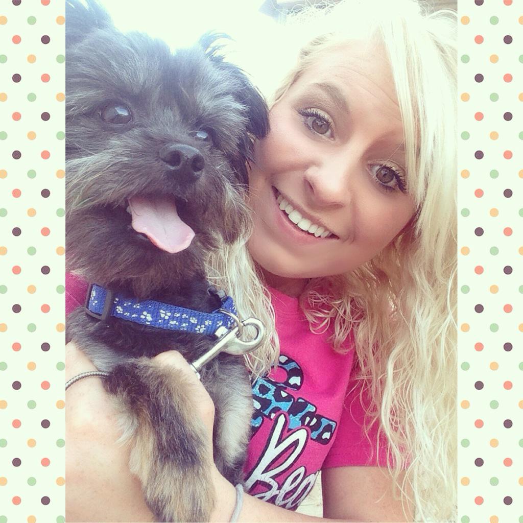 _haleyleannn's tweet photo. Some things fill your heart without trying.❤️😍🐶
#yorkie #dog #pet #love #blonde #tan #curlyhair #pets #furkids http://t.co/BG9FpCNMnF