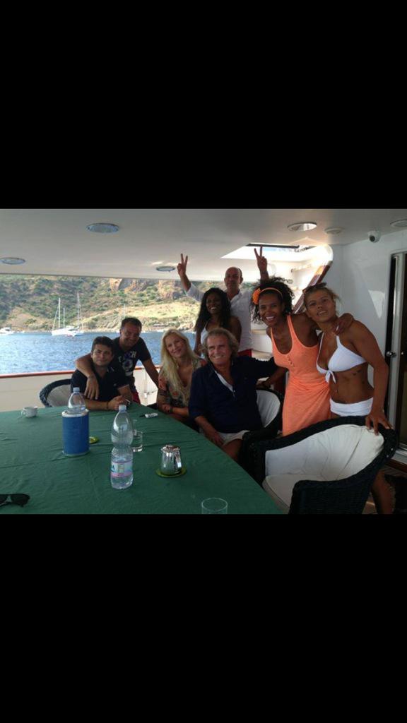 secondi77's tweet photo. Non vedo l'oraaaaaaa http://t.co/2Fi1xyvqgE