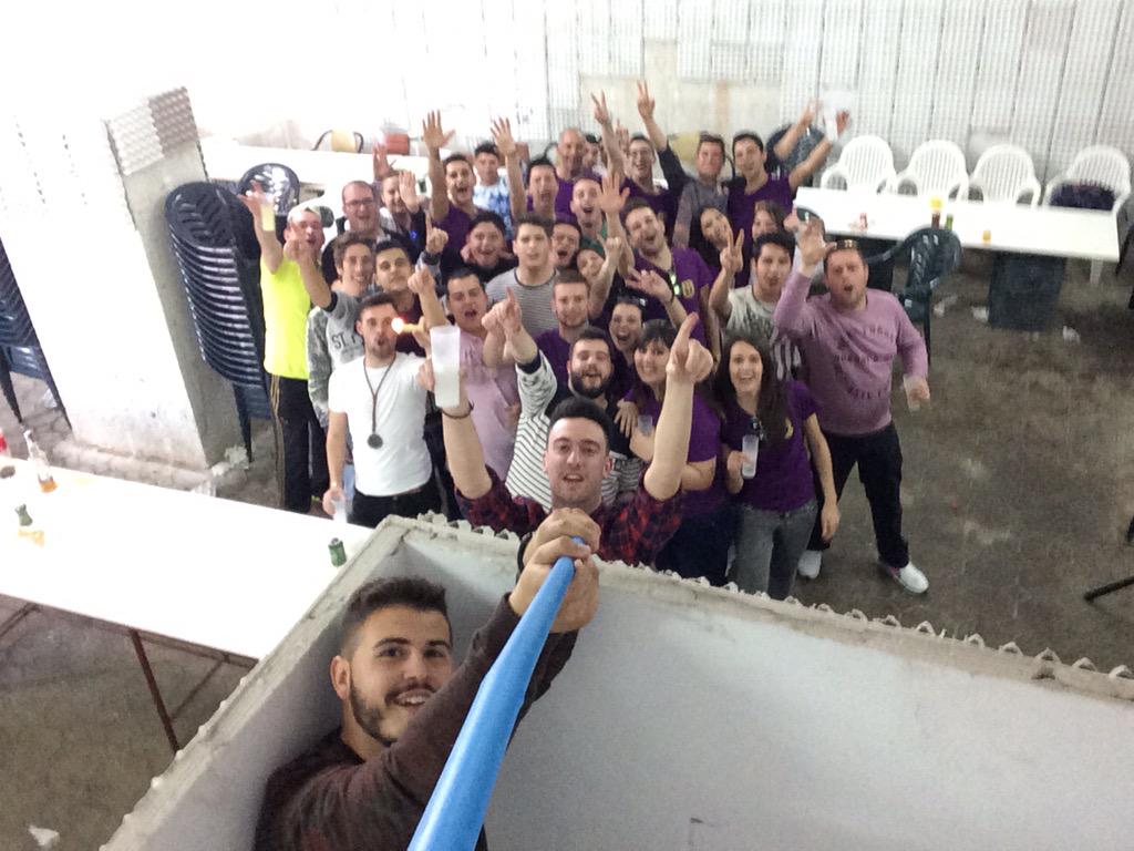 FUTHINi9's tweet photo. Buenas noches! 🎺🎶🔝💪🏽

Una gran Familia. @LosMoraosbullas http://t.co/TNimOU5v71
