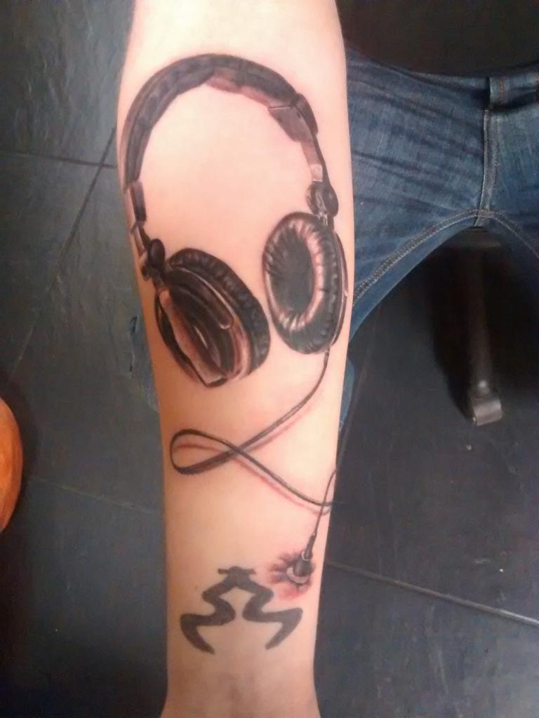 Forgot to upload this, got some headphones to join the <a href="/RAMrecordsltd/">RAM Records</a> tatt, still more to come tho, ooosh!