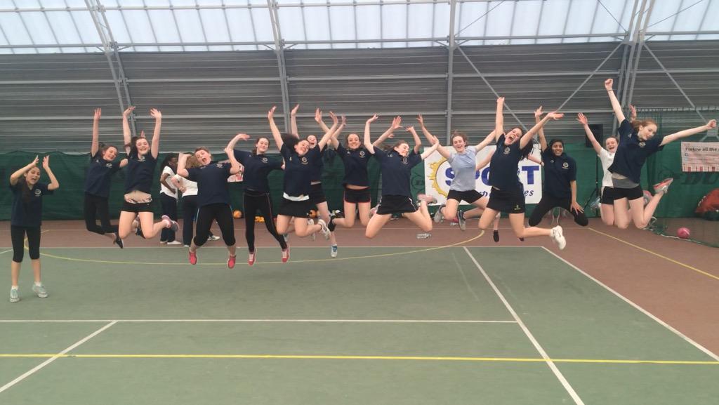 ParisNetball15's tweet photo. All home safe and sound and everyone has had a great time! #Bedtime http://t.co/Y8UfzyrQ1B