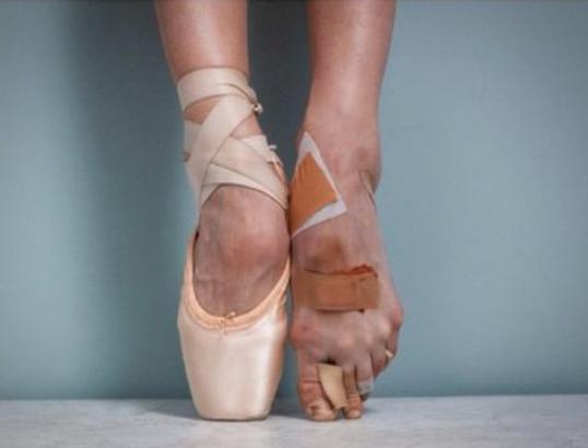 dancefxrlife's tweet photo. Acá esta la respuesta a todos los que dicen que el ballet es fácil http://t.co/eXw1moFOrQ