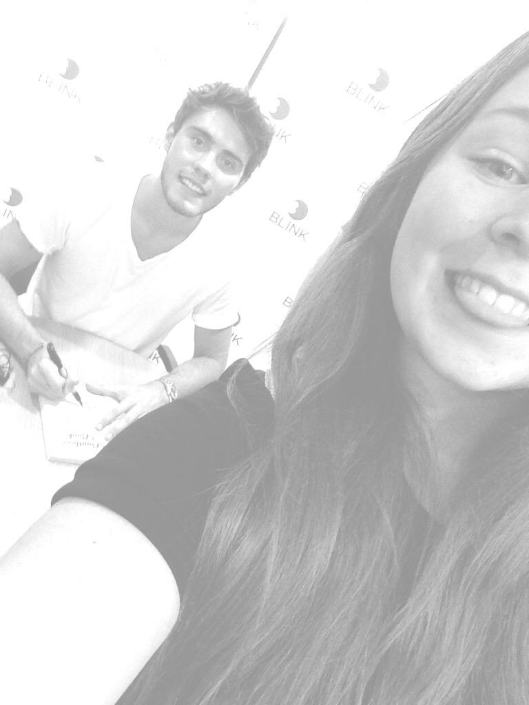 suggftansel's tweet photo. @PointlessBlog i'm so proud of you 💗 http://t.co/u8OJwfn9Af
