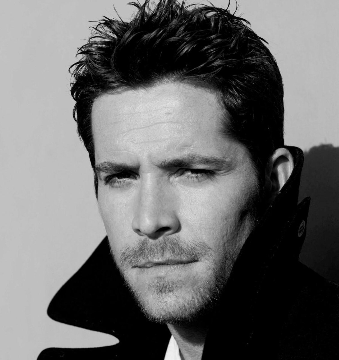 EvilRegalKaty's tweet image. #OnceUponATime #RobinIsBack