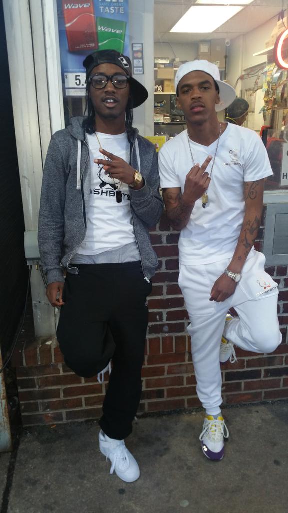 4EVACMC's tweet photo. Recap of Yesterday Me& Bro rocking Our Shit #DashBoy$ @MackDaddy_ROB http://t.co/iwpWNb0gb4