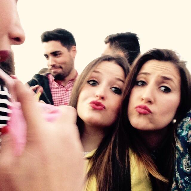 bealozano13's tweet photo. Juntas, la vida es más bonita http://t.co/EuhOme7h9w