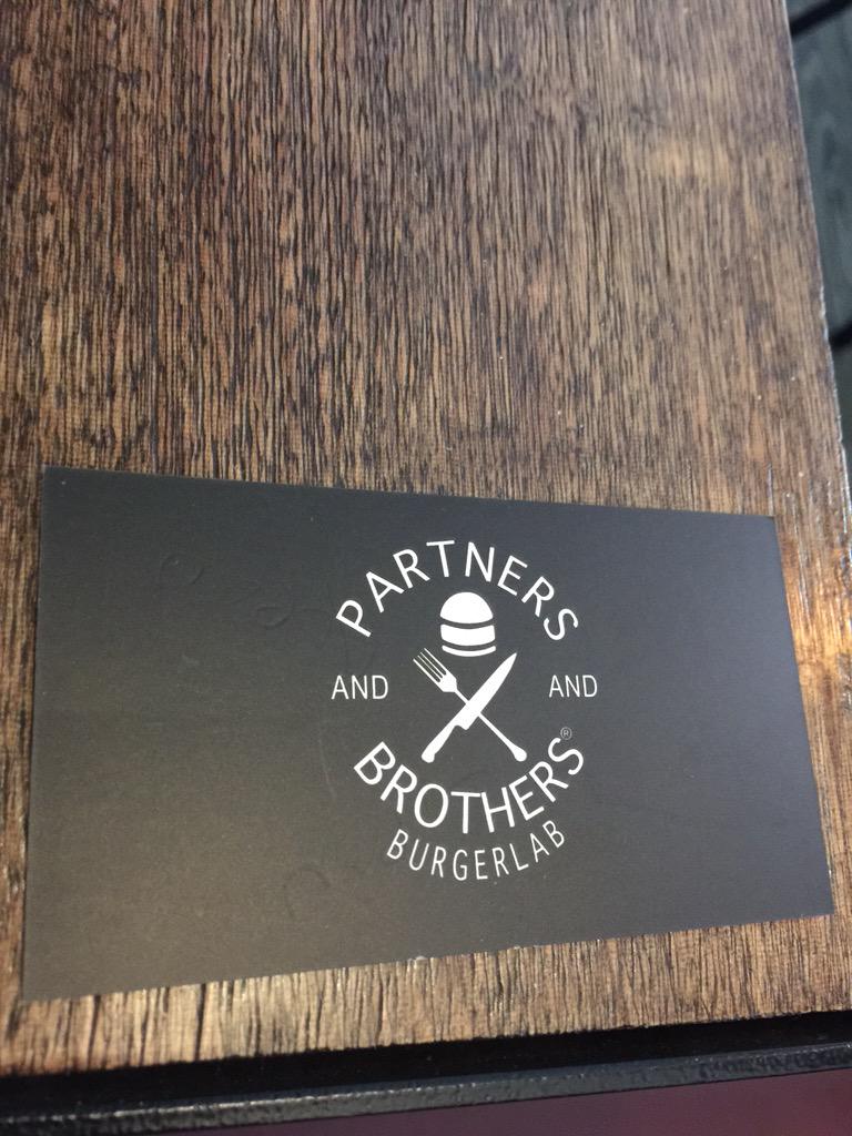 JosemariaTorreH's tweet photo. Dominguito de burger en @partnersbr_roma el mejor regalo de la semana!!! http://t.co/qef7YFaJBj