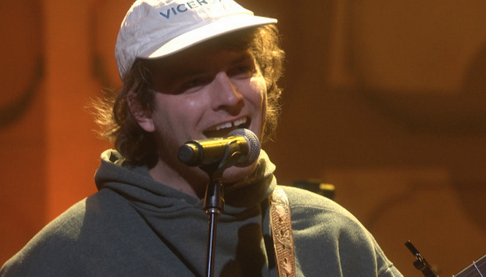 pitchfork tweet picture