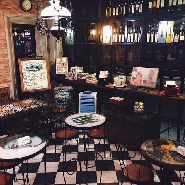 cafe_alezon's tweet photo. @SouthSnippets come and try our summer coolers: fruit slushes and iced coffee drinks! http://t.co/IgSXobumN6