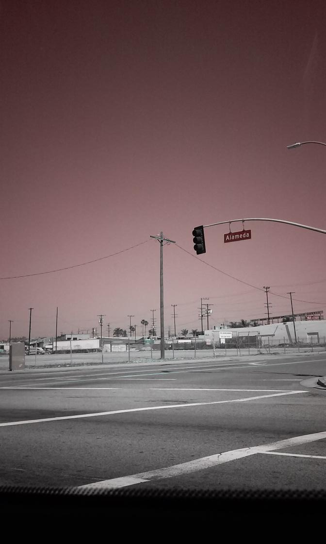 BeatrixxxKiddoh's tweet photo. Trippy pic I accidentally took on alameda &amp; college #chinatown #lariding http://t.co/tGNJAnwK6p