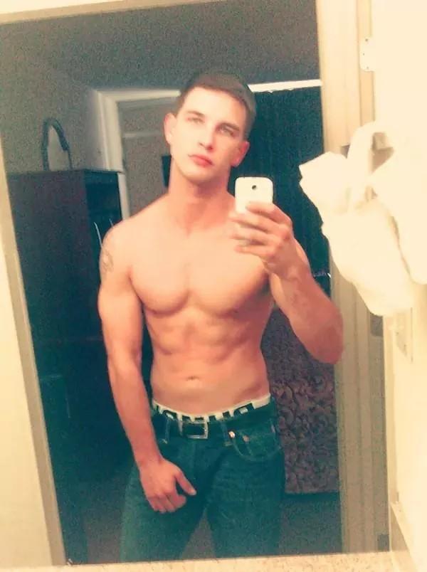 JustinBroadus's tweet photo. Jst some http://t.co/K4S7Uw8uGC