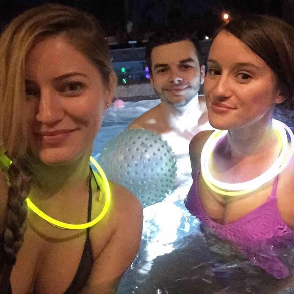 MeninistTweet's tweet image. Nadeshot getting 2 pieces on and off of Call of Duty