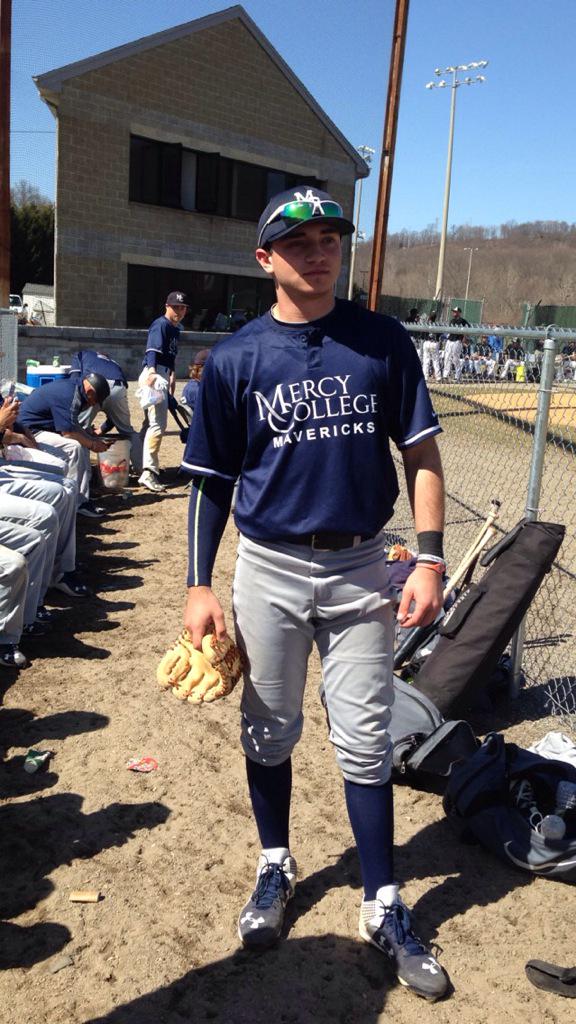 Bonesaw15's tweet photo. The kid played shortstop today #SwaggerOnPoint #ISwungandmissedinthatpic http://t.co/NBCLMGgYbi