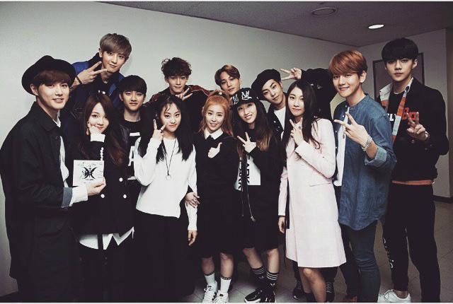 soompi's tweet photo. Rookie Group #TheArk Poses for Snapshot with #EXO http://t.co/slkz9thMN7 http://t.co/FLWk2W7g2O