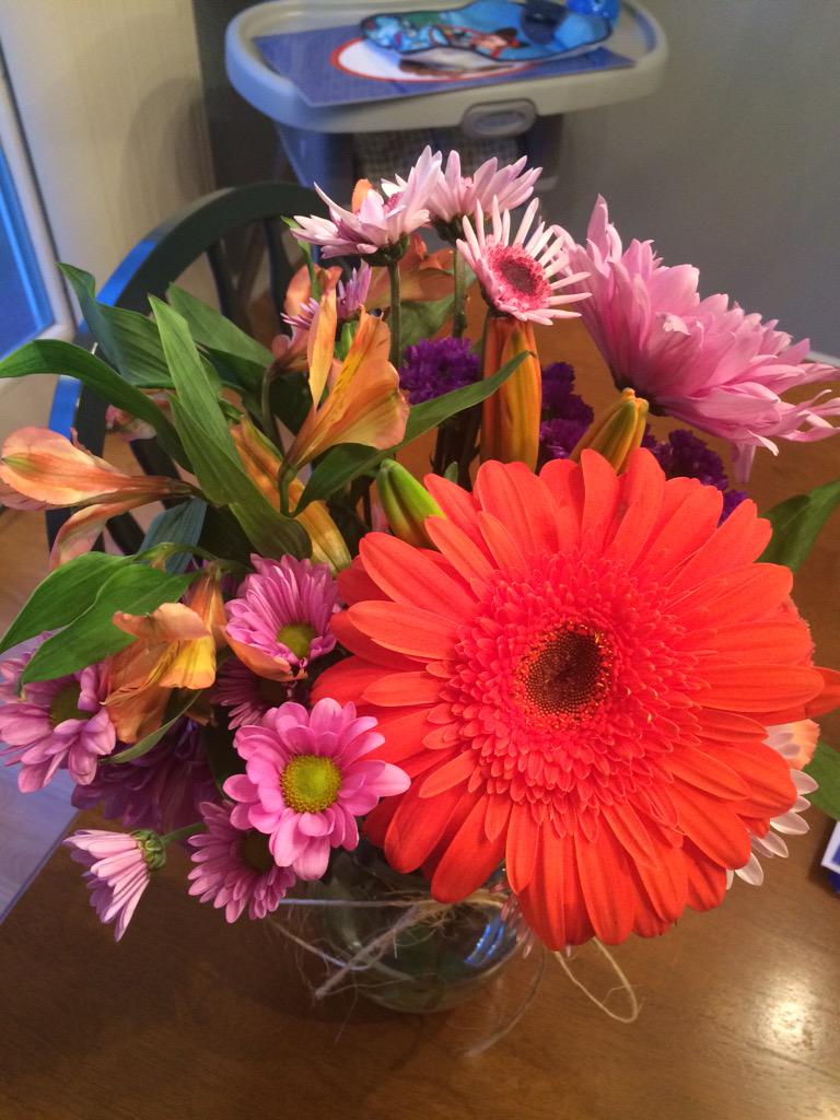 SilverSarahB's tweet photo. Thank you @Shubbard87 for these gorgeous flowers!! You are so thoughtful :) http://t.co/cP6IwuFCsB