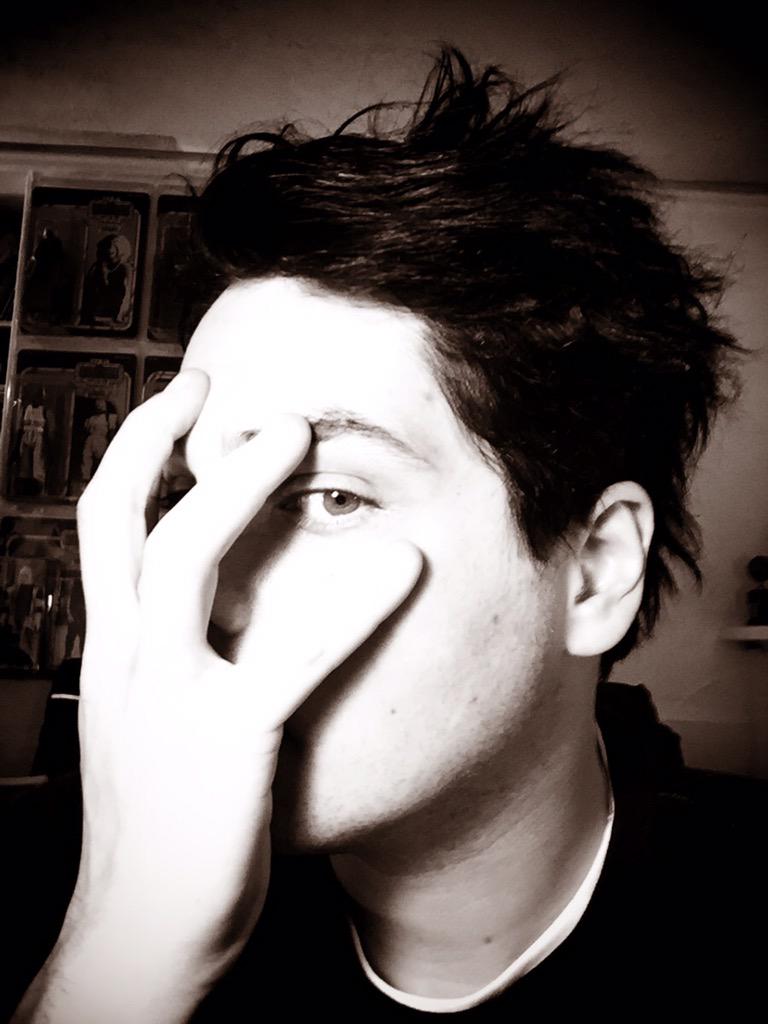 gerardway's tweet image. alright alright...