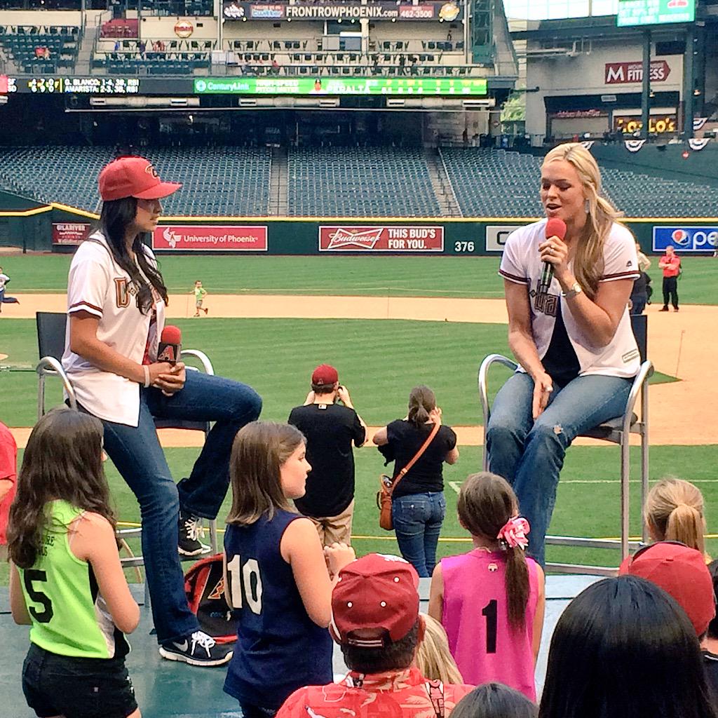 Dbacks's tweet photo. Young #Dbacks fans and aspiring softball players are treated to a post-game Q&amp;A session with @JennieFinch. http://t.co/YCQSbD9qz4