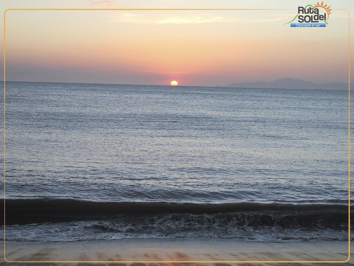 Despedimos esta semana con un hermoso atardecer en las playas de Cedeño. #RutaDelSol #DescubreElSur