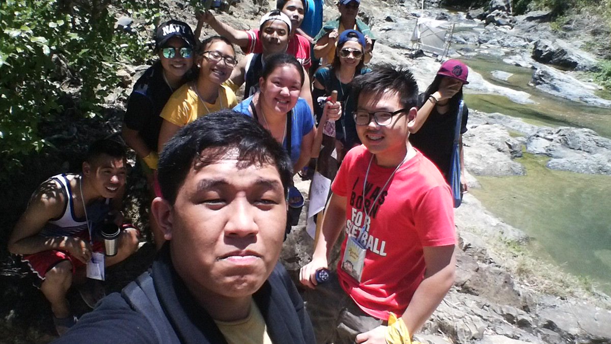 Nikolai_110's tweet photo. My second family #CampCalye2015 #HSBatch1 #Joyride http://t.co/OjoQ9AueDL
